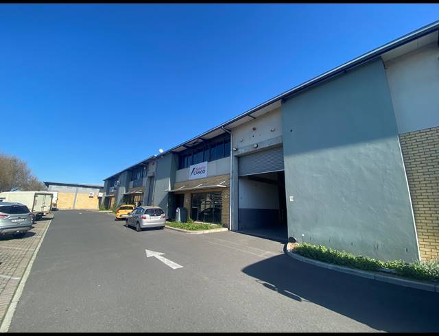 404M² WAREHOUSE TO LET IN AIRPORT INDUSTRIA